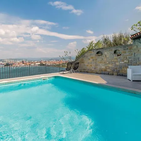Apartman 2 Bedroom Amazing In *